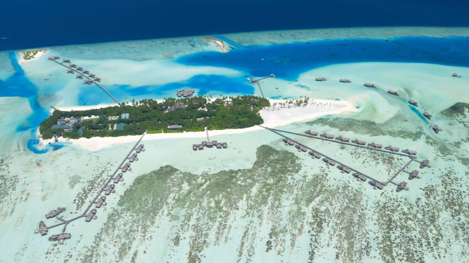 overview island hotel-gili lankanfushi maldives