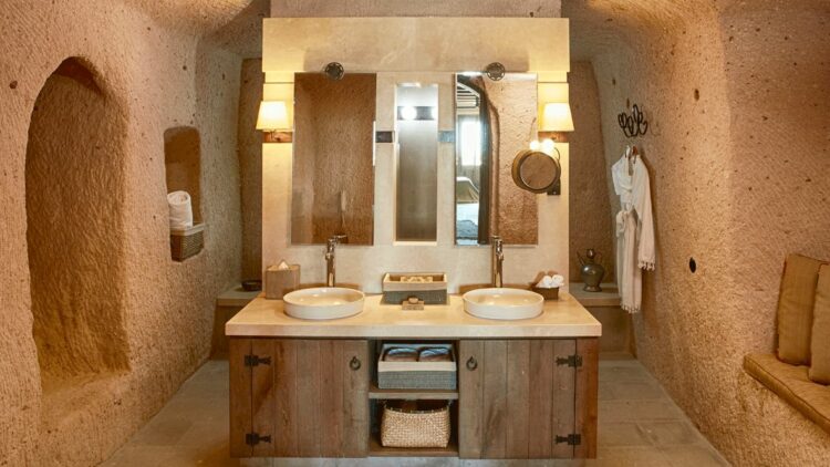 bathroom-argos in cappadocia turkey
