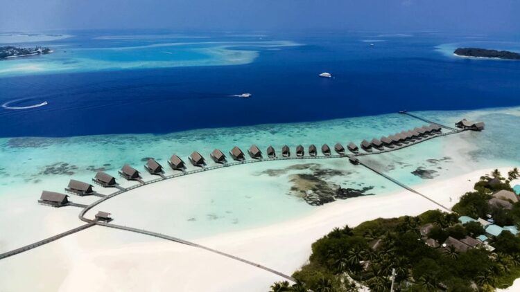 drone picture hotel-como cocoa island maldives
