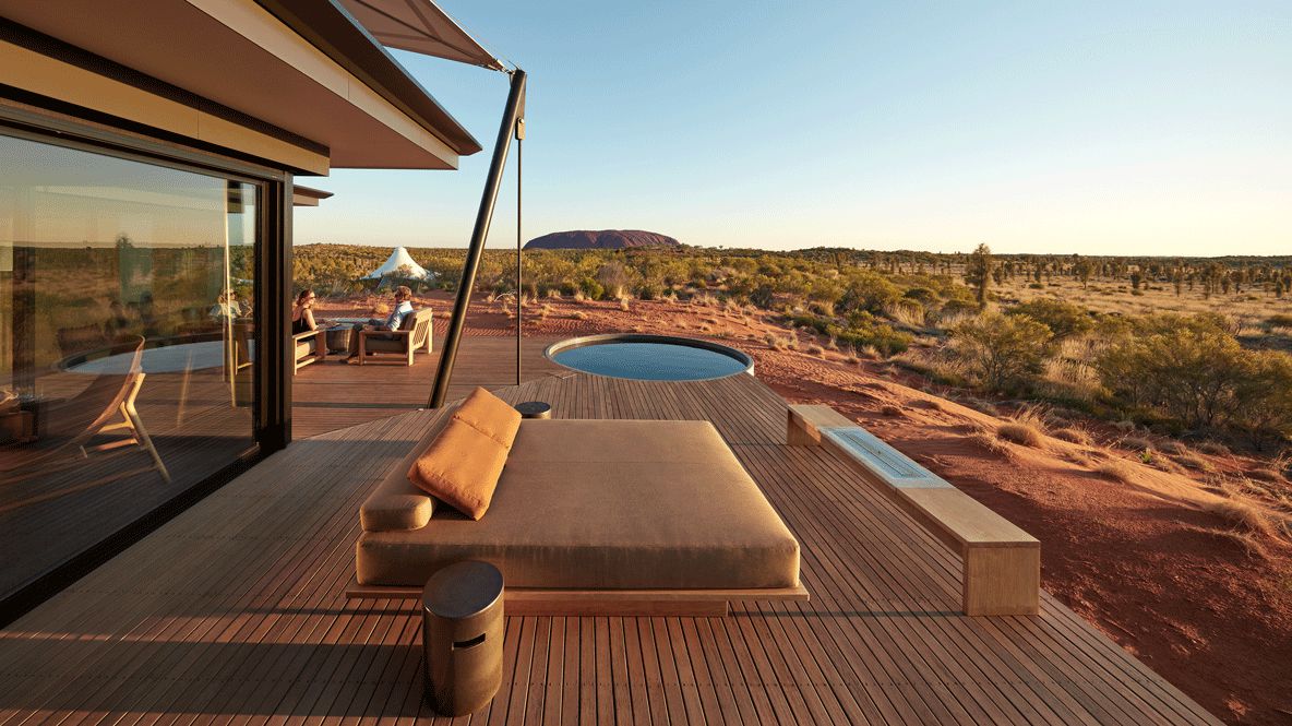 pool ayers rock hotel-longitude 131° australia