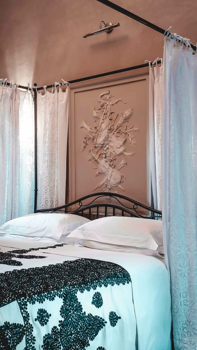 bedroom suite-riad noir d'ivoire marrakech