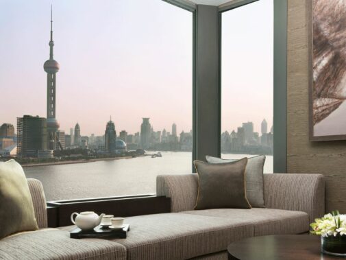 livingroom skyline shanghai-banyan tree shanghai on the bund