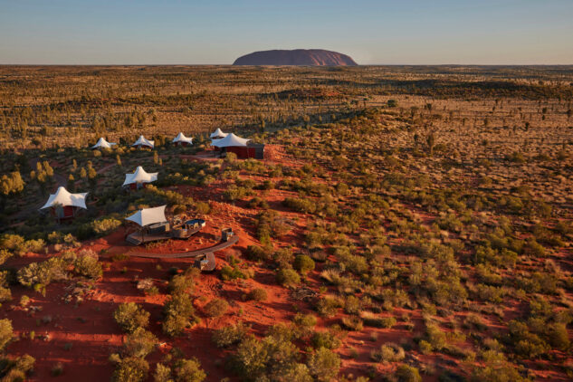 aerial hotel-longitude 131° australia