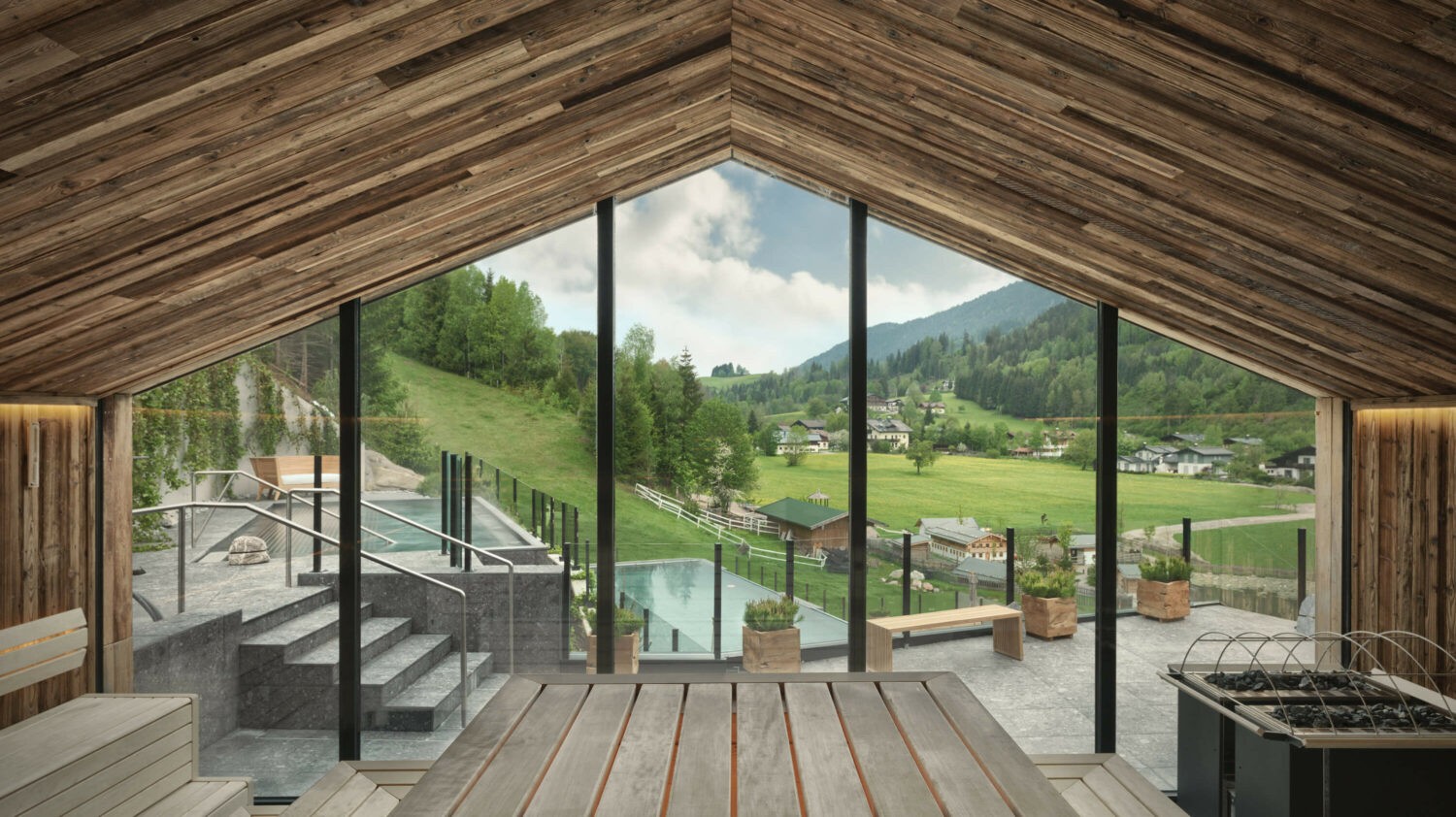 natur_forsthofgut_hotel_sauna_view_mountain