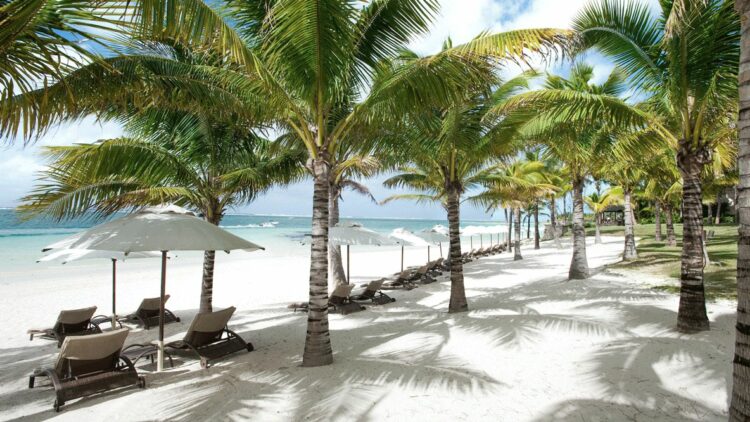 hotels in heaven residence mauritius beach ocean private white sand sunshade deckchair palm tree beautiful beach sea