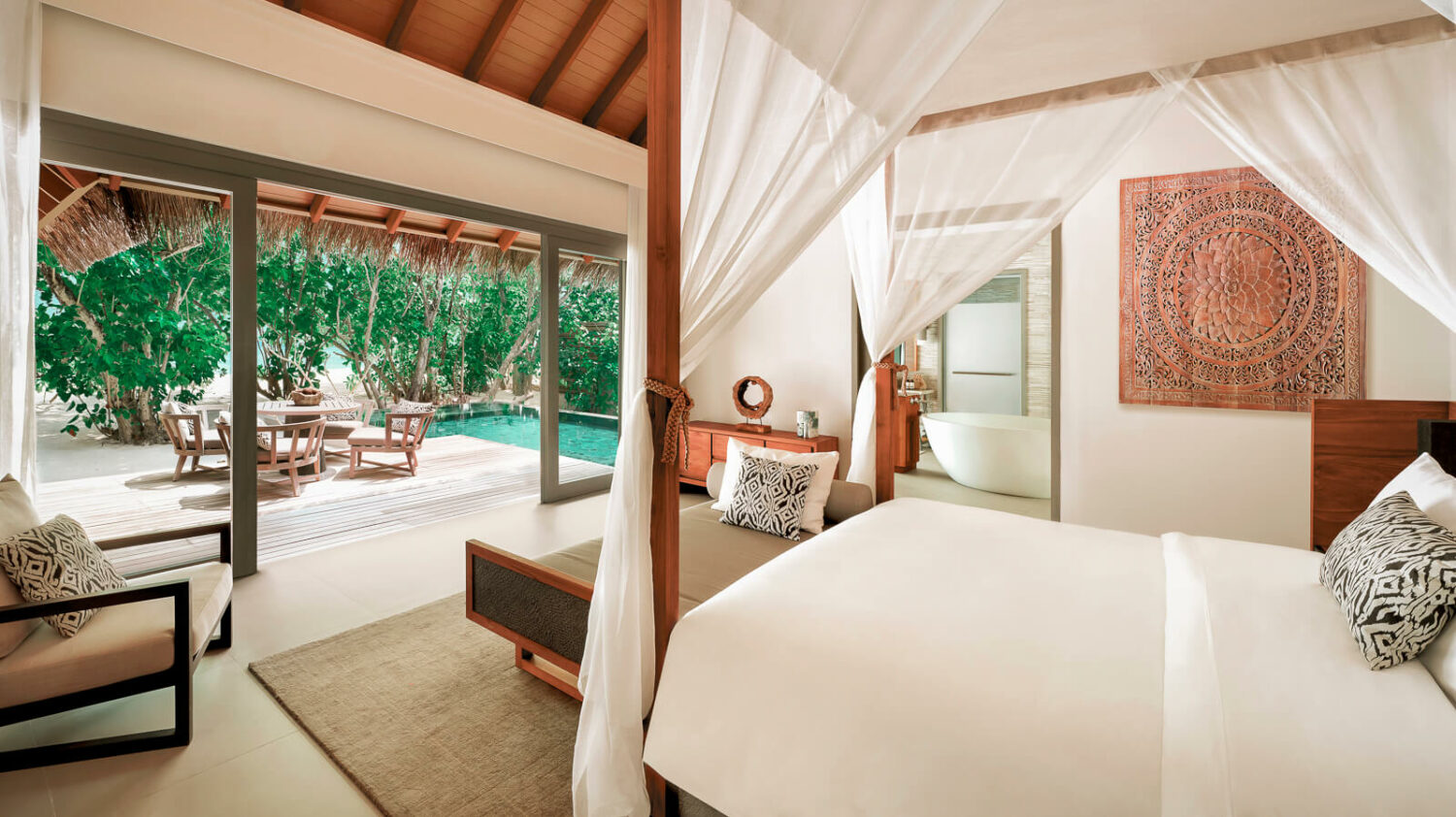 bedroom beach villa-vakkaru island maldives