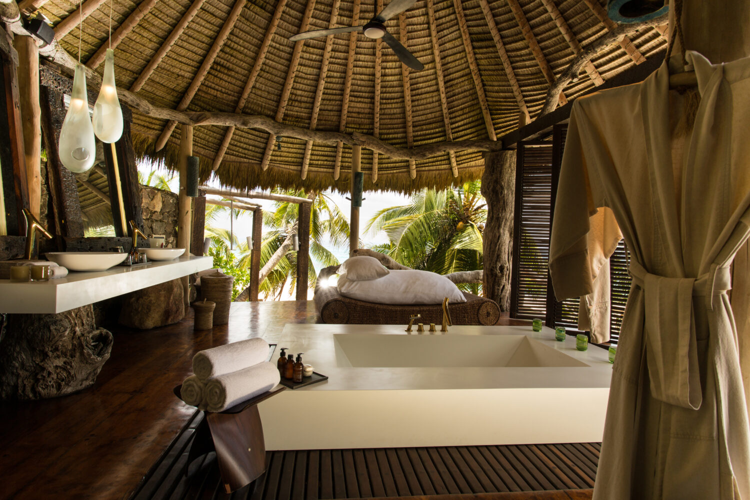 huge luxurious outdoor bathroom-north island seychelles