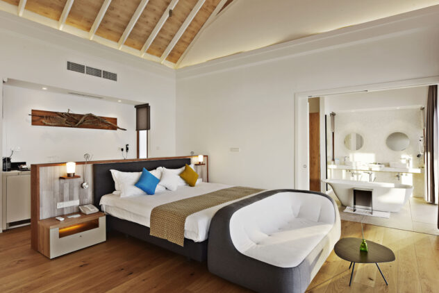 luxurious bedroom-kuramathi maldives