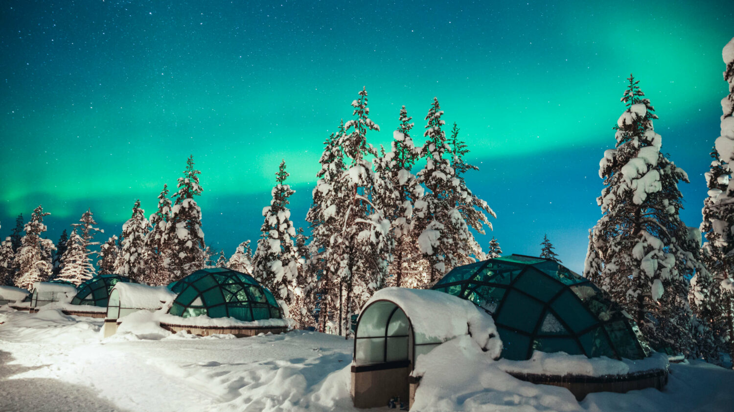 glass igloo-Kakslauttanen Arctic Resort