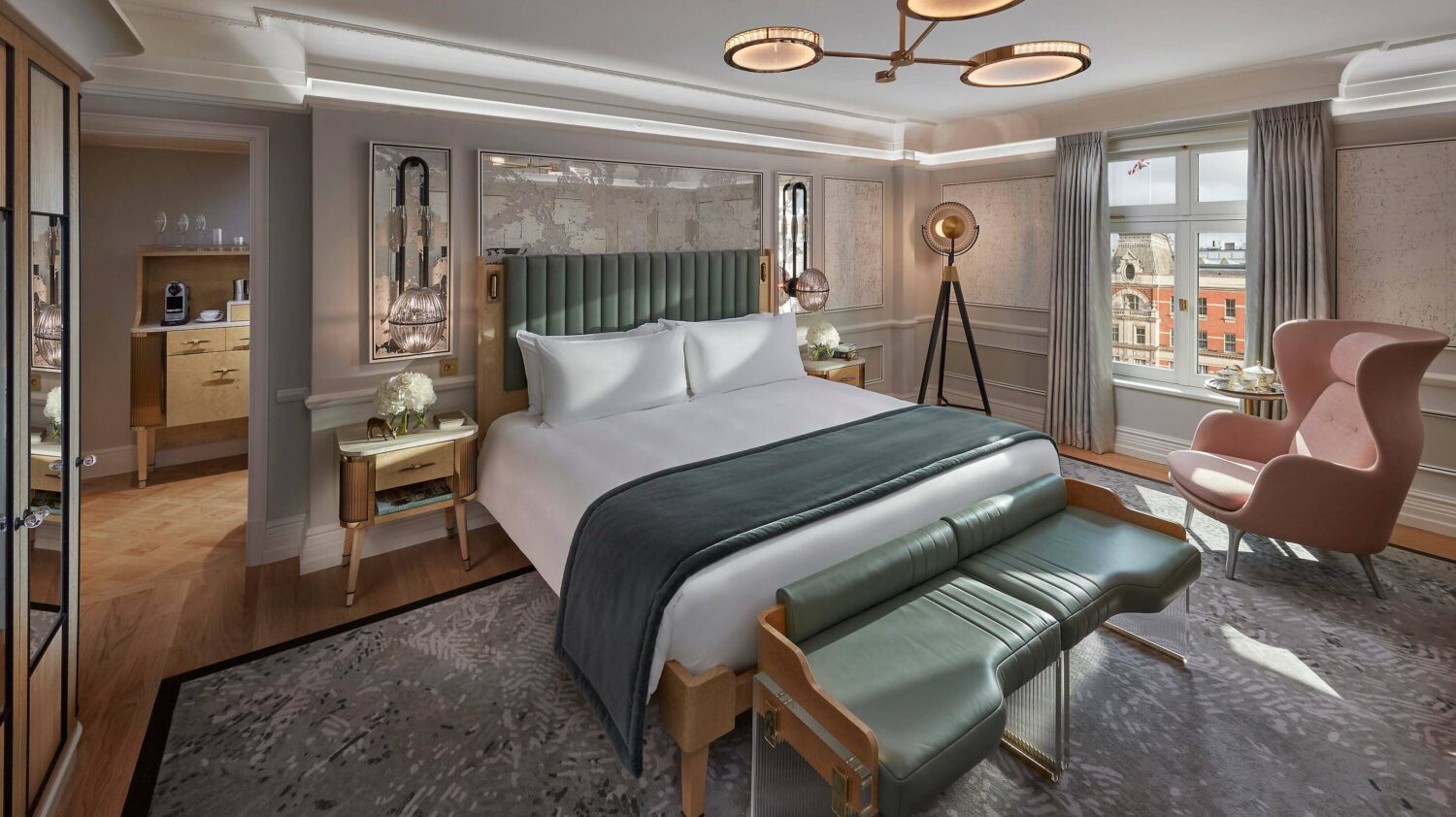bedroom deluxe king-mandarin oriental london