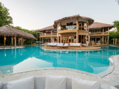 5 bedroom villa with pool-soneva fushi maldives