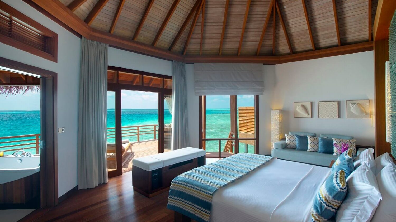 bedroom ocean view-baros maldives