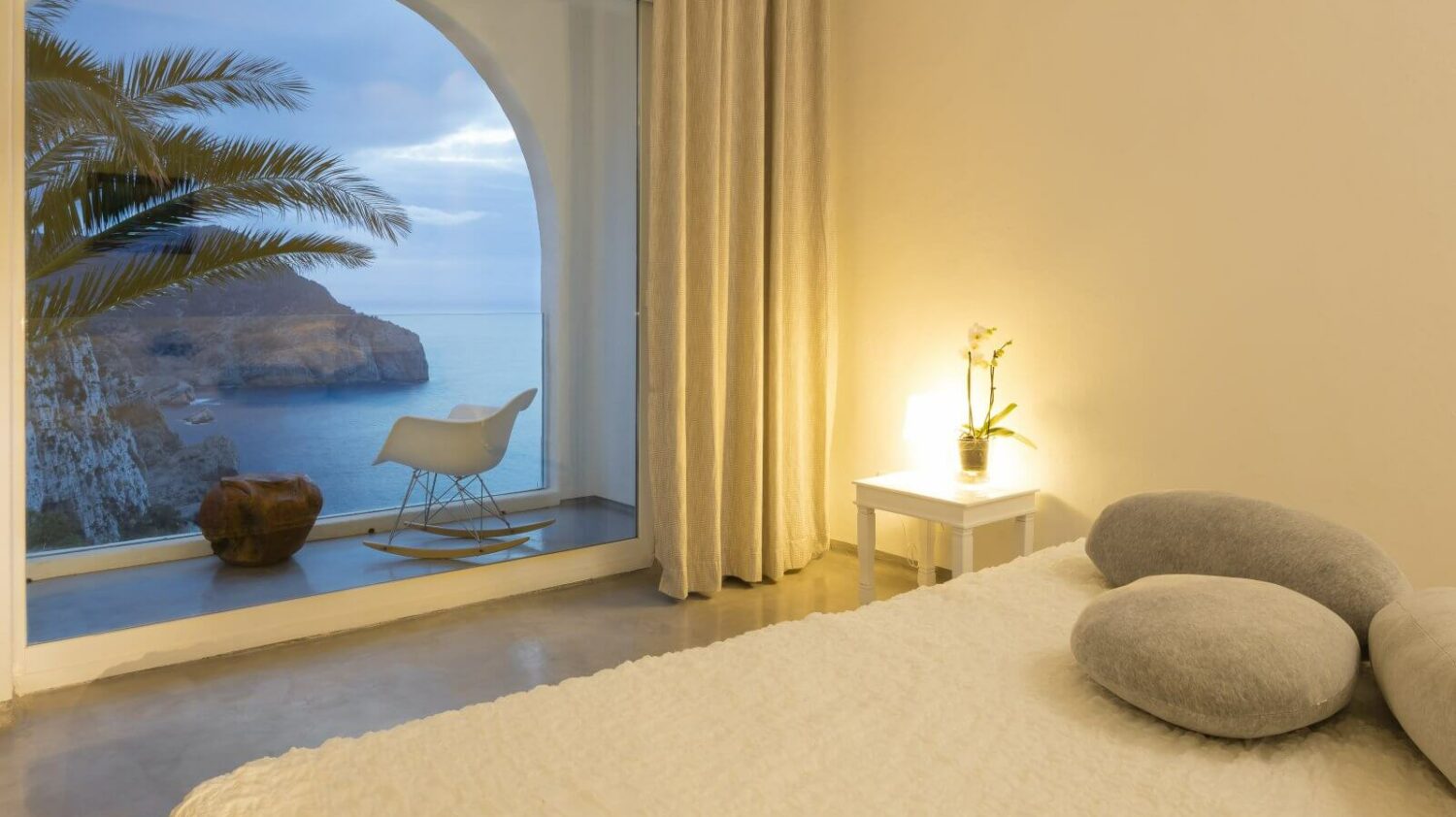 bedroom-hacienda na xamena ibiza spain