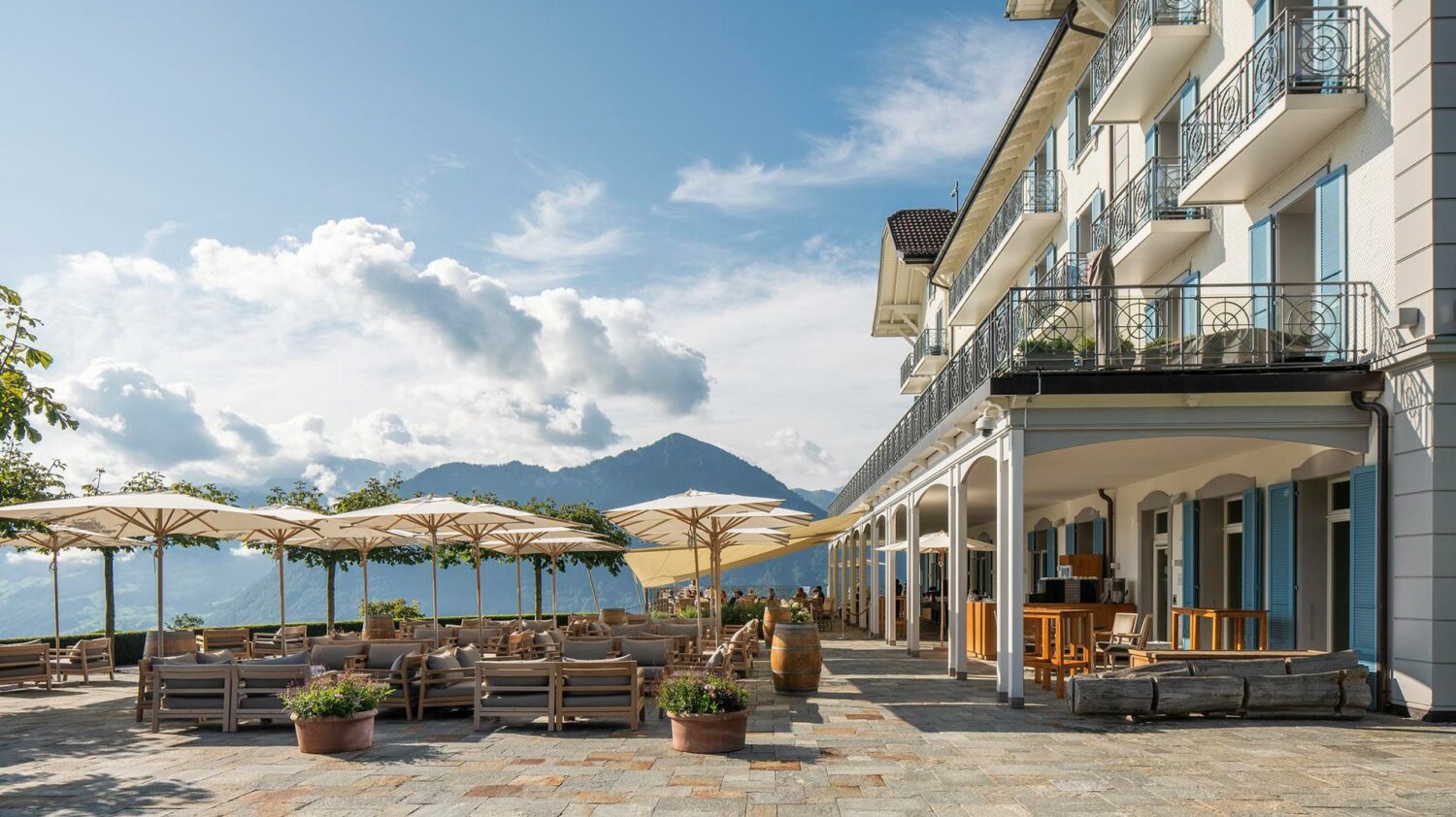 villa-honegg-restaurant-terrace