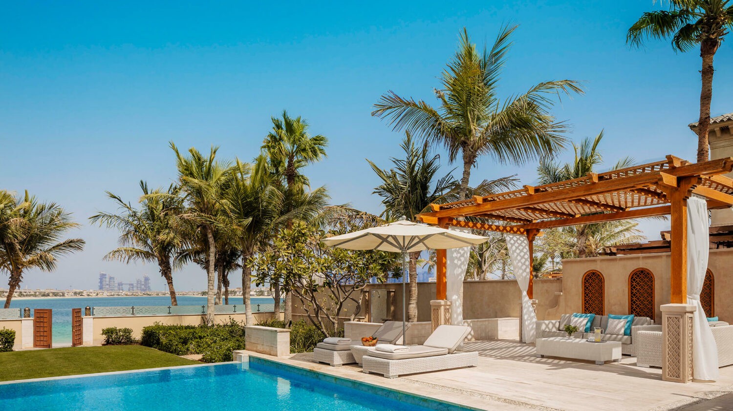 one&only the palm dubai-villa-terrace-pool