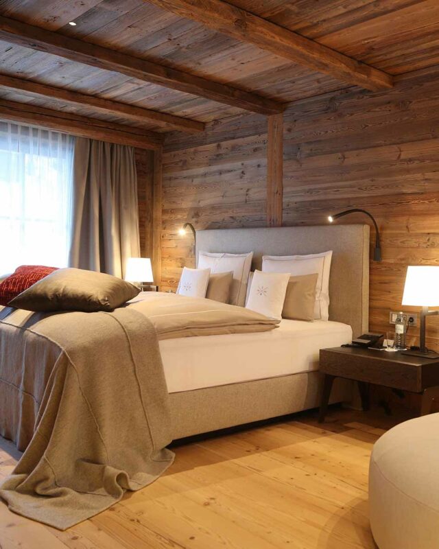 severin-s-alpine-retreat-bedroom