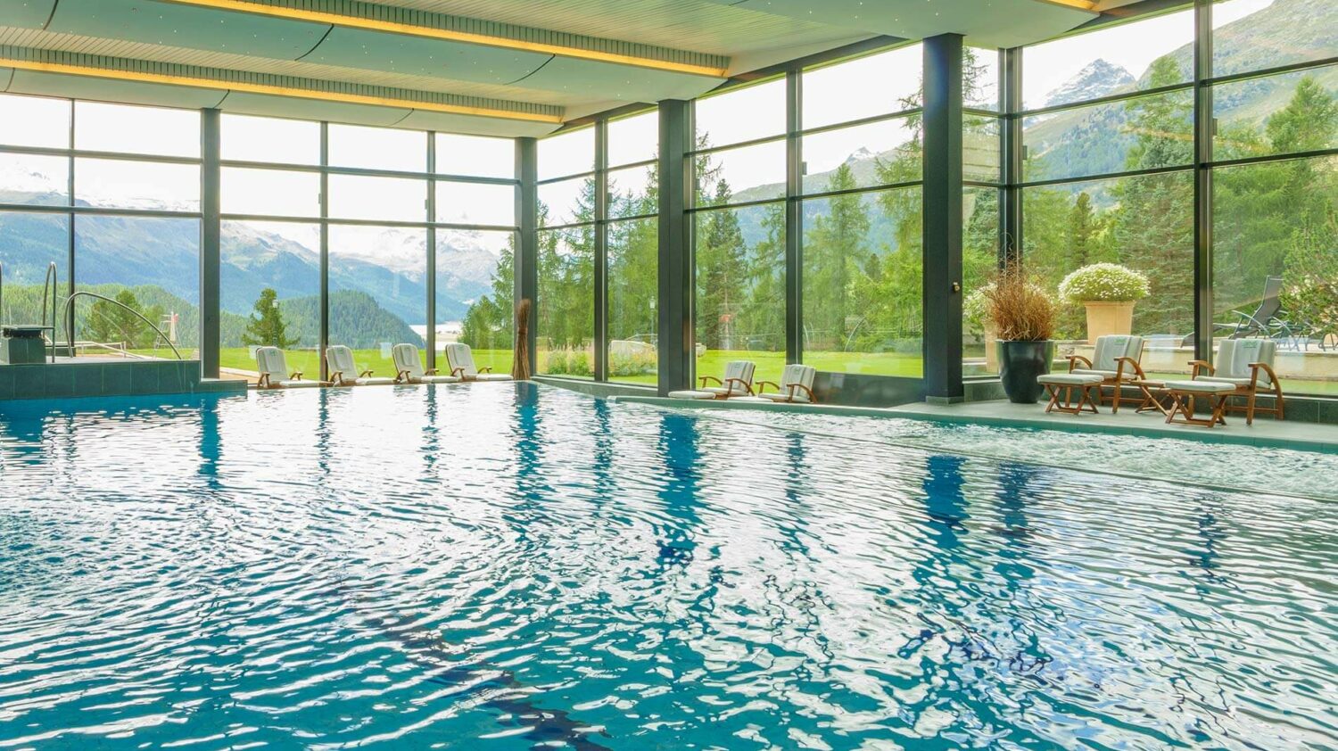 suvretta-house-swimming-pool