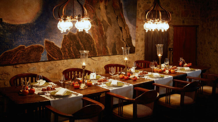 Castello-di-Vicarello_Dining-room