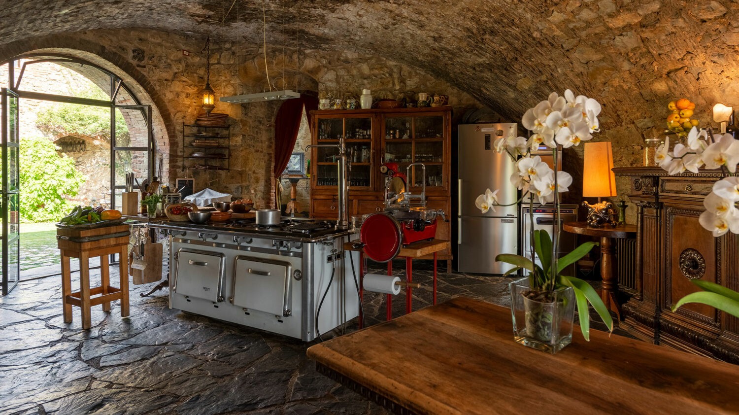 Castello-di-Vicarello_Show-kitchen
