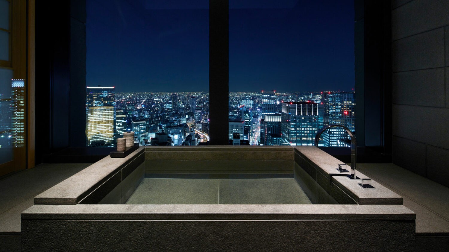 Aman-Tokyo_Suite-bathroom