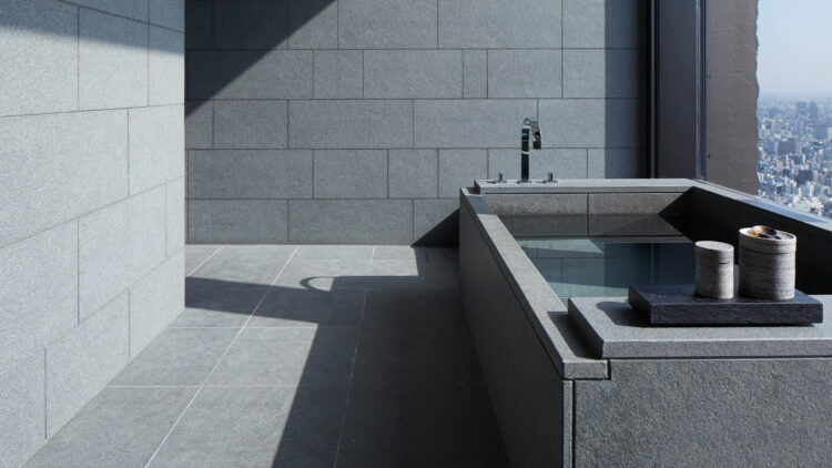 Aman-Tokyo_Suite-bathtub