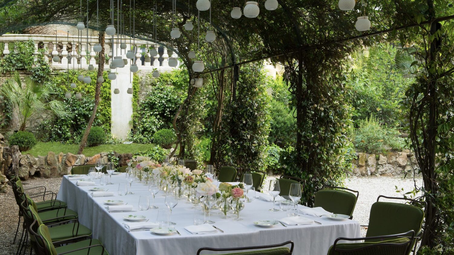 Hotel_de_russie_le_jardin_table_dish