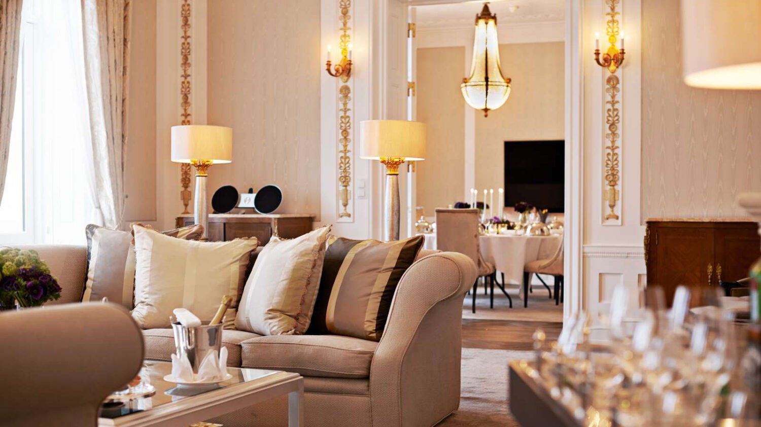 d'angleterre_suite_living_area
