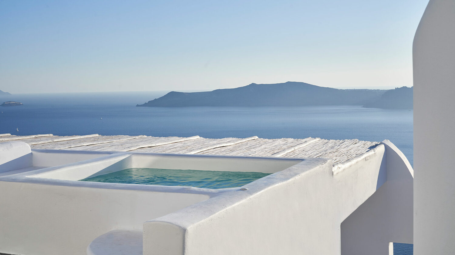 OMMA-Santorini_Plunge-Pool-view
