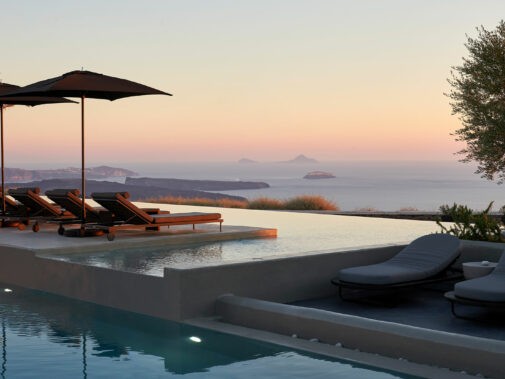 OMMA-Santorini_Sunset-loungers