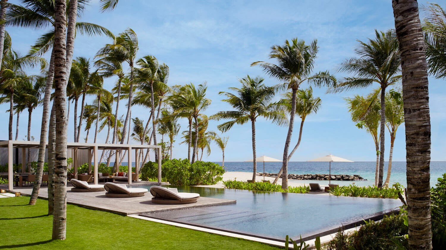 The Ritz-Carlton Maldives, Fari Islands - The Ritz-Carlton Estate - Sundeck