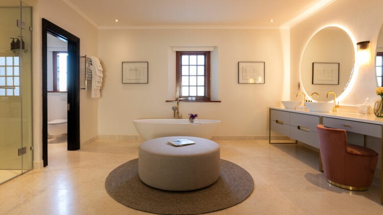 Steenberg_One-Bedroom-Suite-bathroom