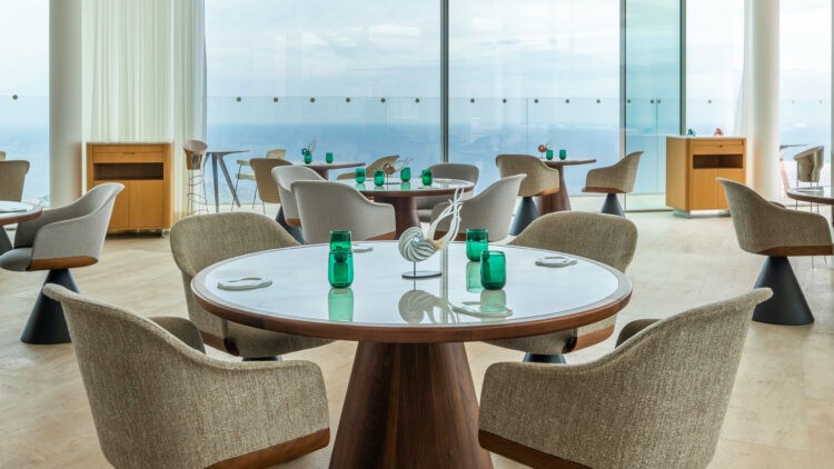 The_maybourne_riviera_ceto_restaurant_table